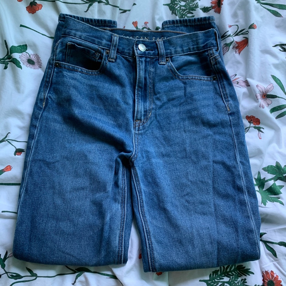 american eagle mom jeans